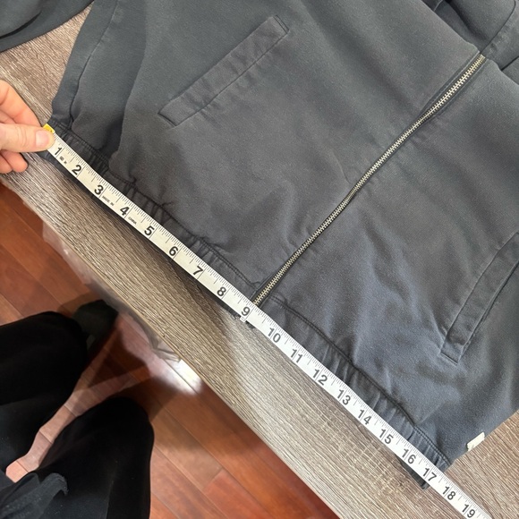 Vuori Women's Laguna Full Zip Hoodie in Dark Gray - Picture 9 of 9